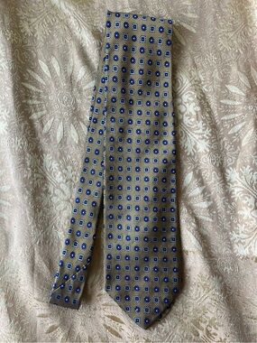 Robert Talbott Men's Tie Gold Blue Geometric 100% Silk Hand Sewn Made in USA